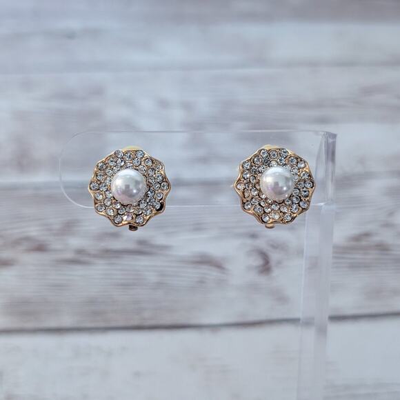 Vintage Clip On Earrings Stunning Faux Pearl & Clear Gems 5/8" - Picture 1 of 7